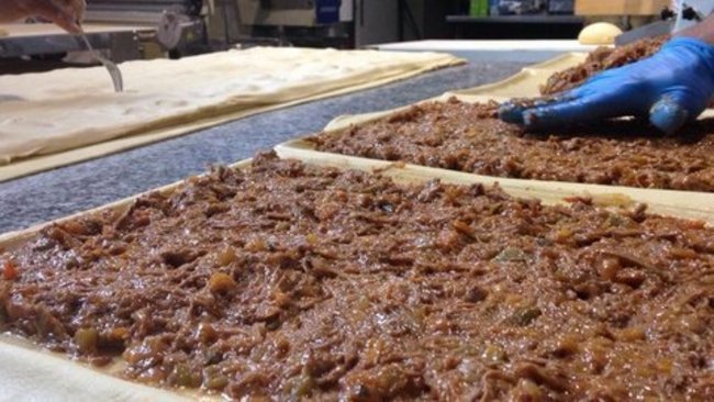 Empanada de carne guisada