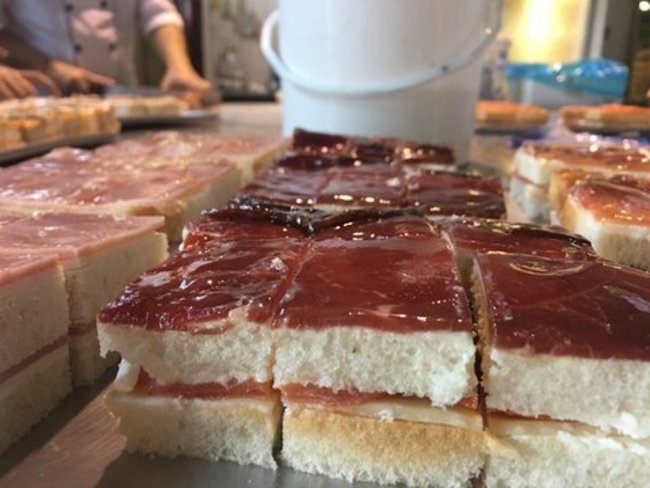 Sandwiches de cecina y jamón