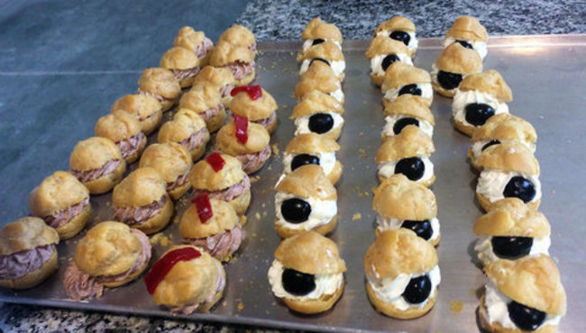 Petisús surtidos de queso y paté
