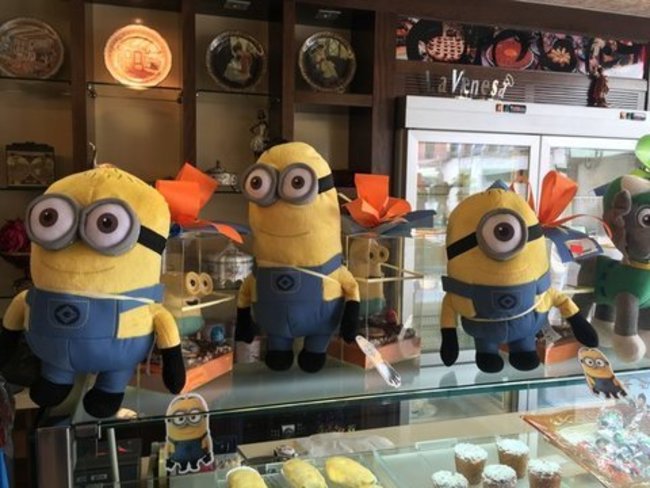 Figuras de chocolate con peluche