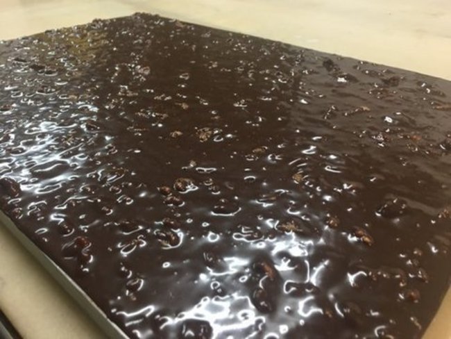 Turrón de chocolate y nueces